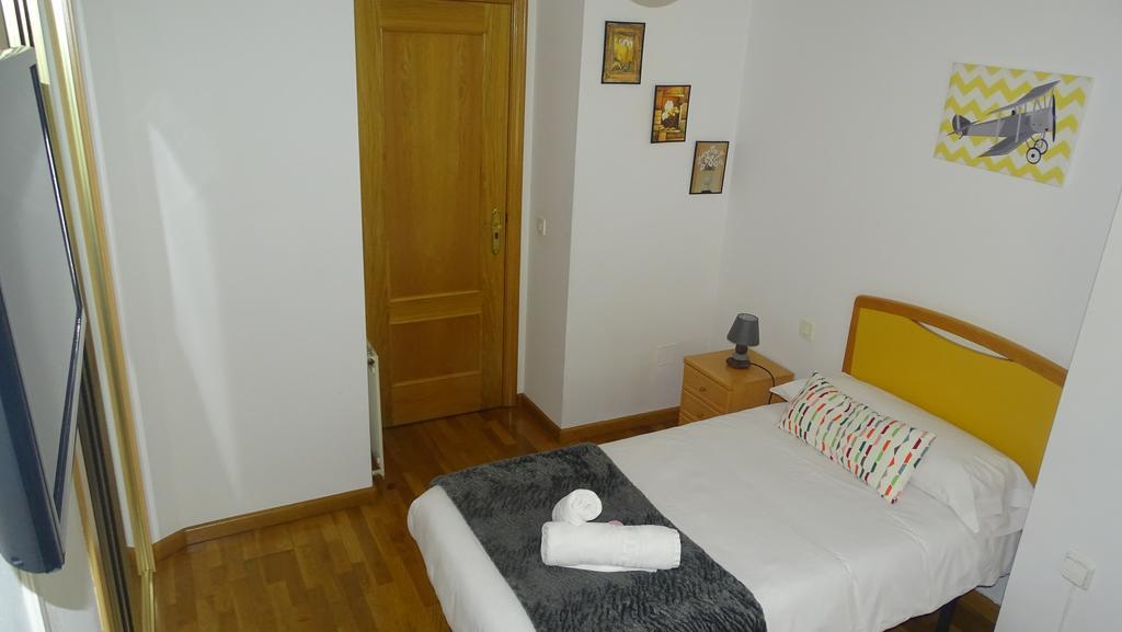 Hostal Lucus Lugo Exterior photo