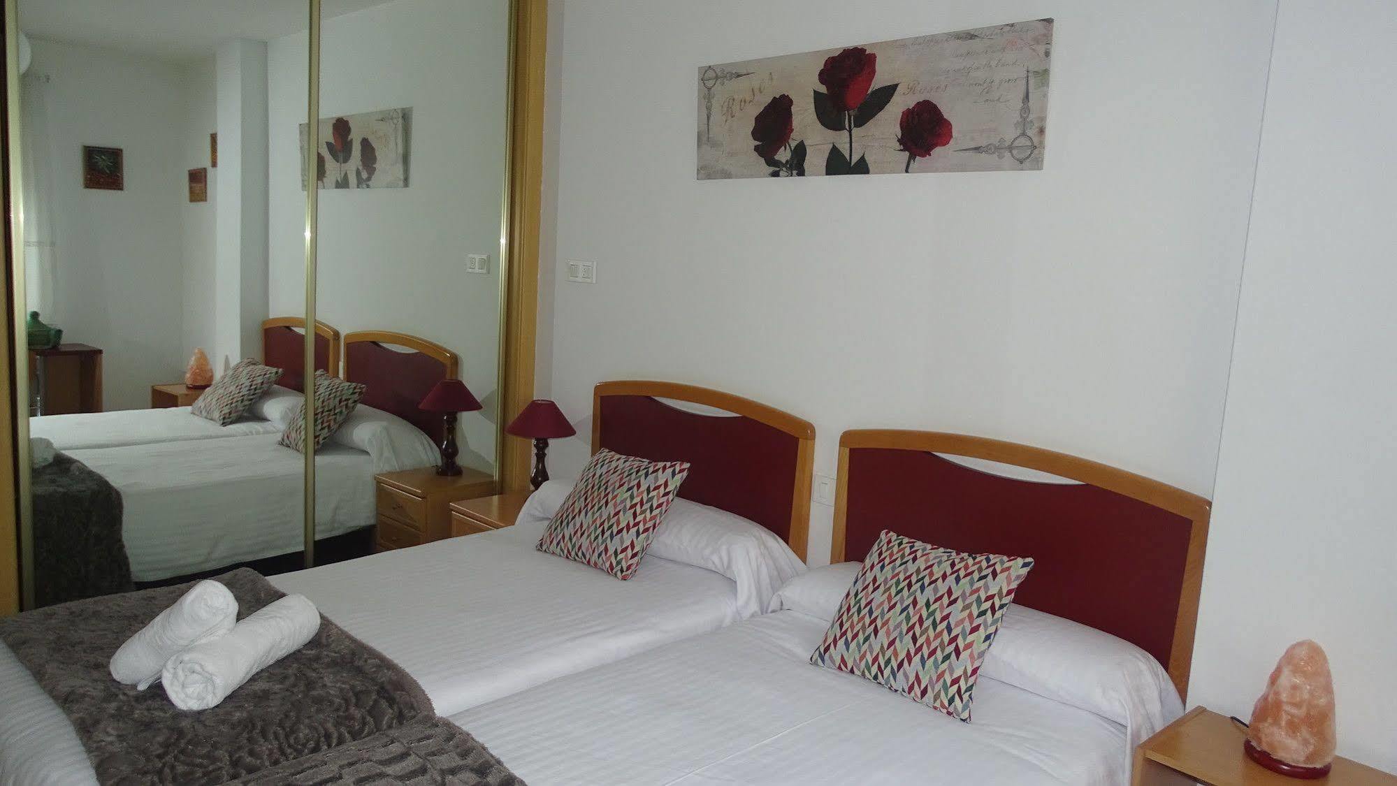 Hostal Lucus Lugo Exterior photo